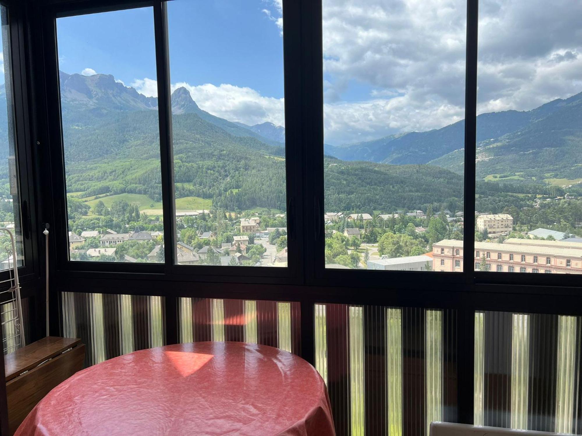 Terrasse Adroit T2 Barcelonnette - Wi-Fi Gratuit - 7 Couchages Apartment Exterior photo